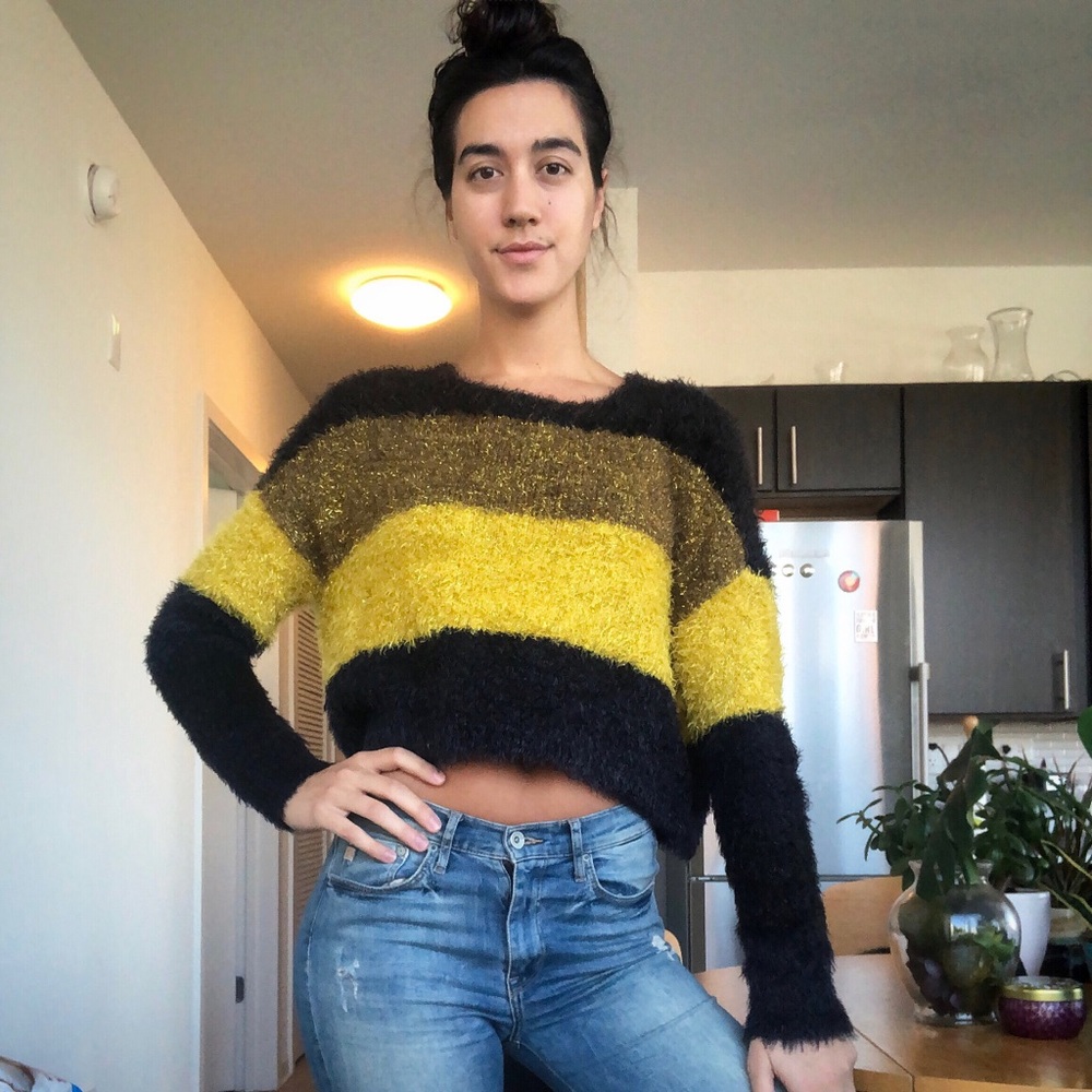 NEW NWT Urban Outfitters striped Crop Sweater - Picture 2 of 7
